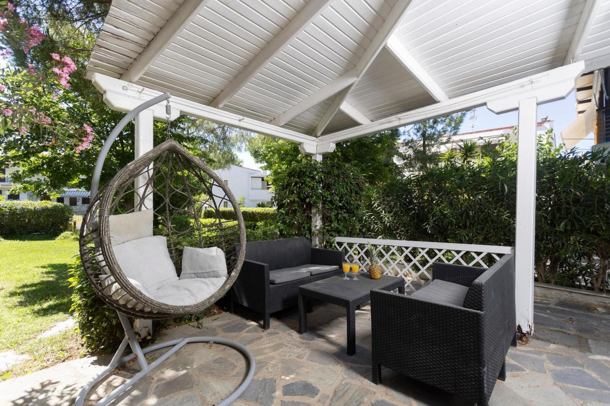 חניוטי Lovely Villa 3 Min From The Beach מראה חיצוני תמונה