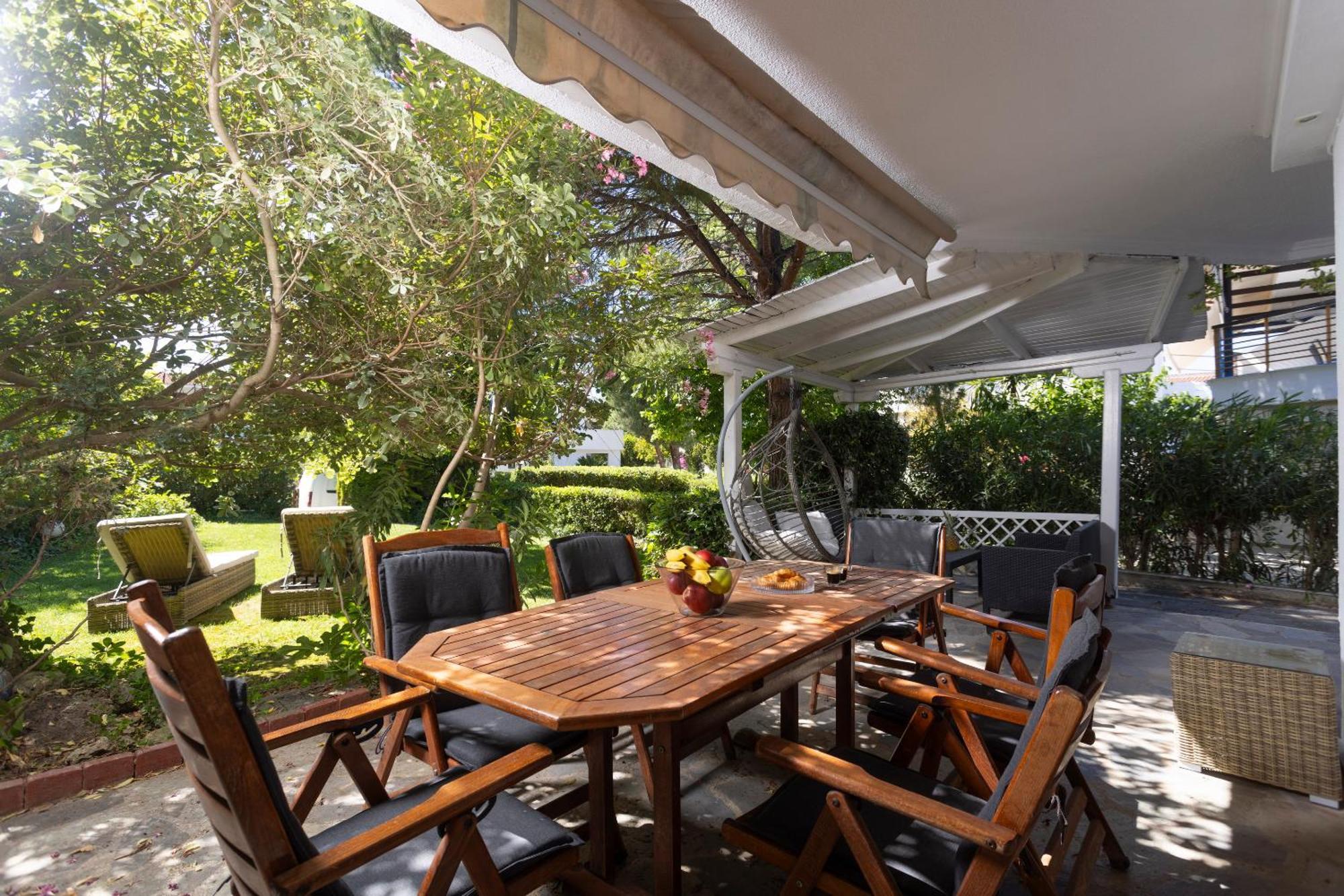 חניוטי Lovely Villa 3 Min From The Beach מראה חיצוני תמונה